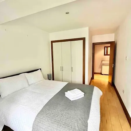 Modern In Heart Of Dublín